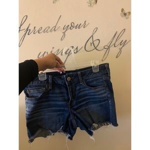 AMERICAN EAGLE 🦅 JEAN SHORTS ✨